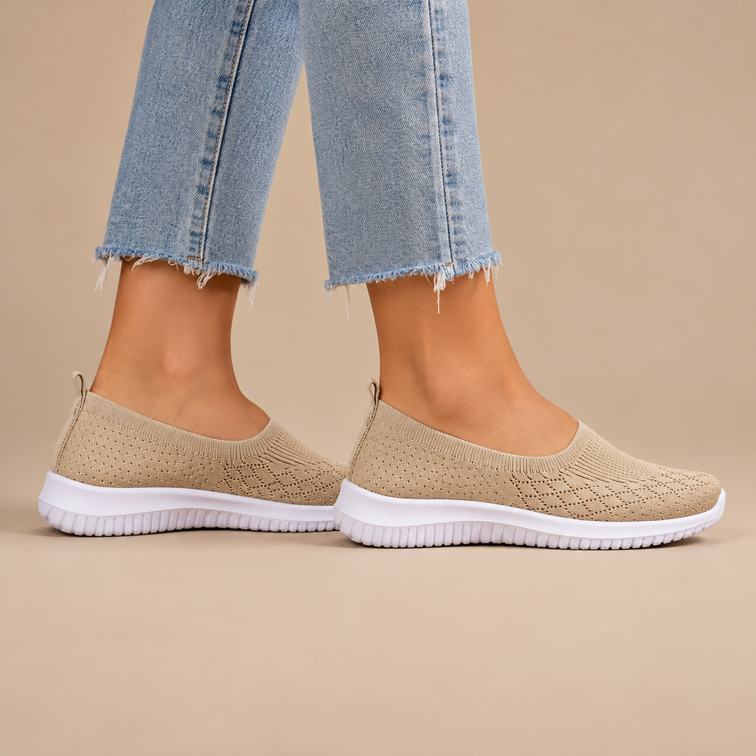 Ortopædiske slip-on sko til dame med stabil hæl