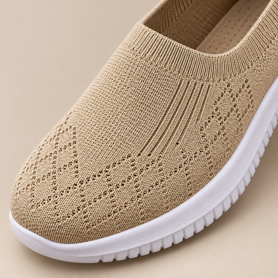 Ortopædiske slip-on sko til dame med stabil hæl