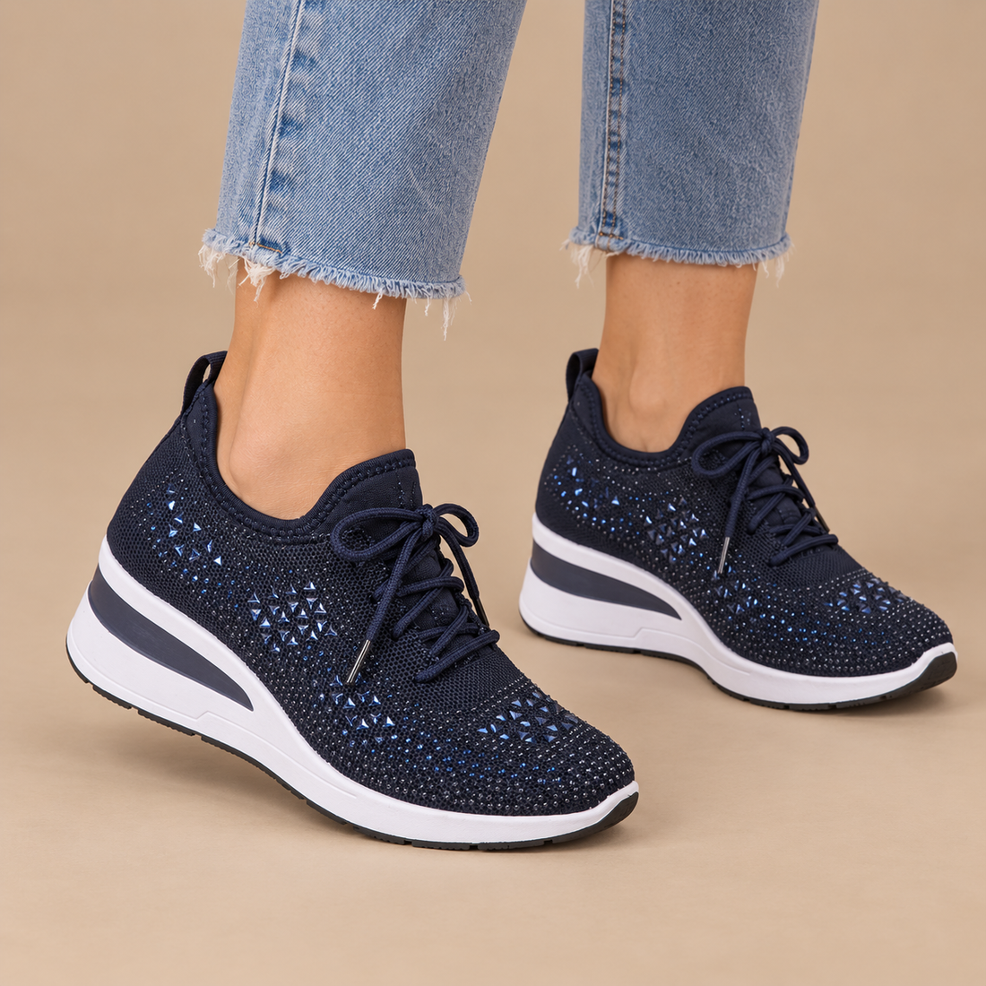 Ortopædiske sneakers til dame med kilehæl og glimmer