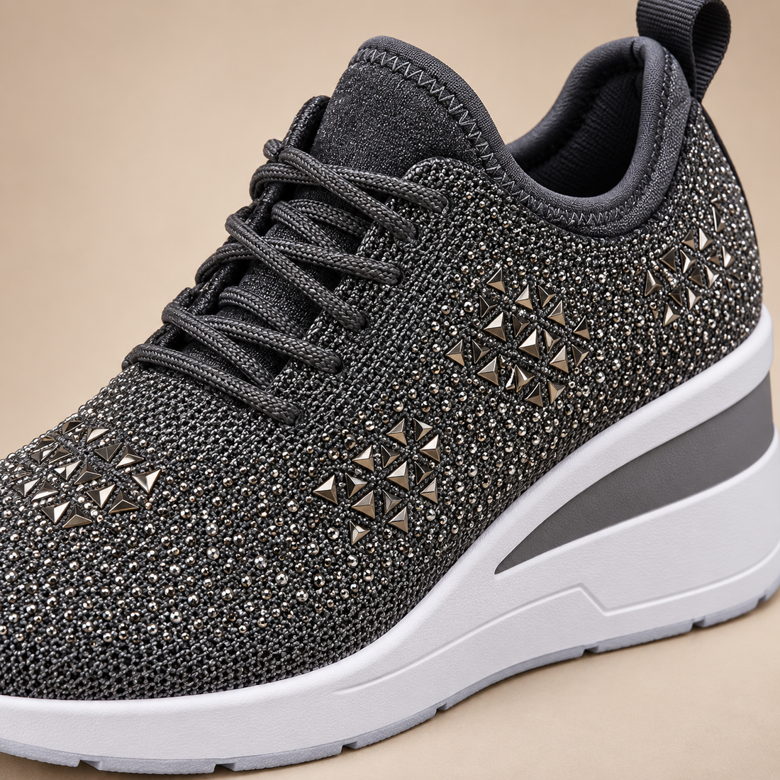 Ortopædiske sneakers til dame med kilehæl og glimmer