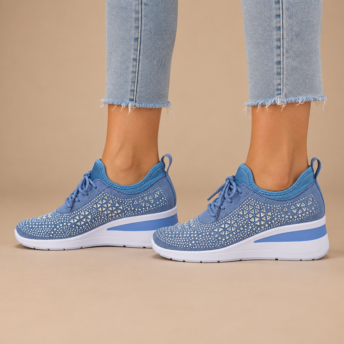 Ortopædiske sneakers til dame med kilehæl og glimmer