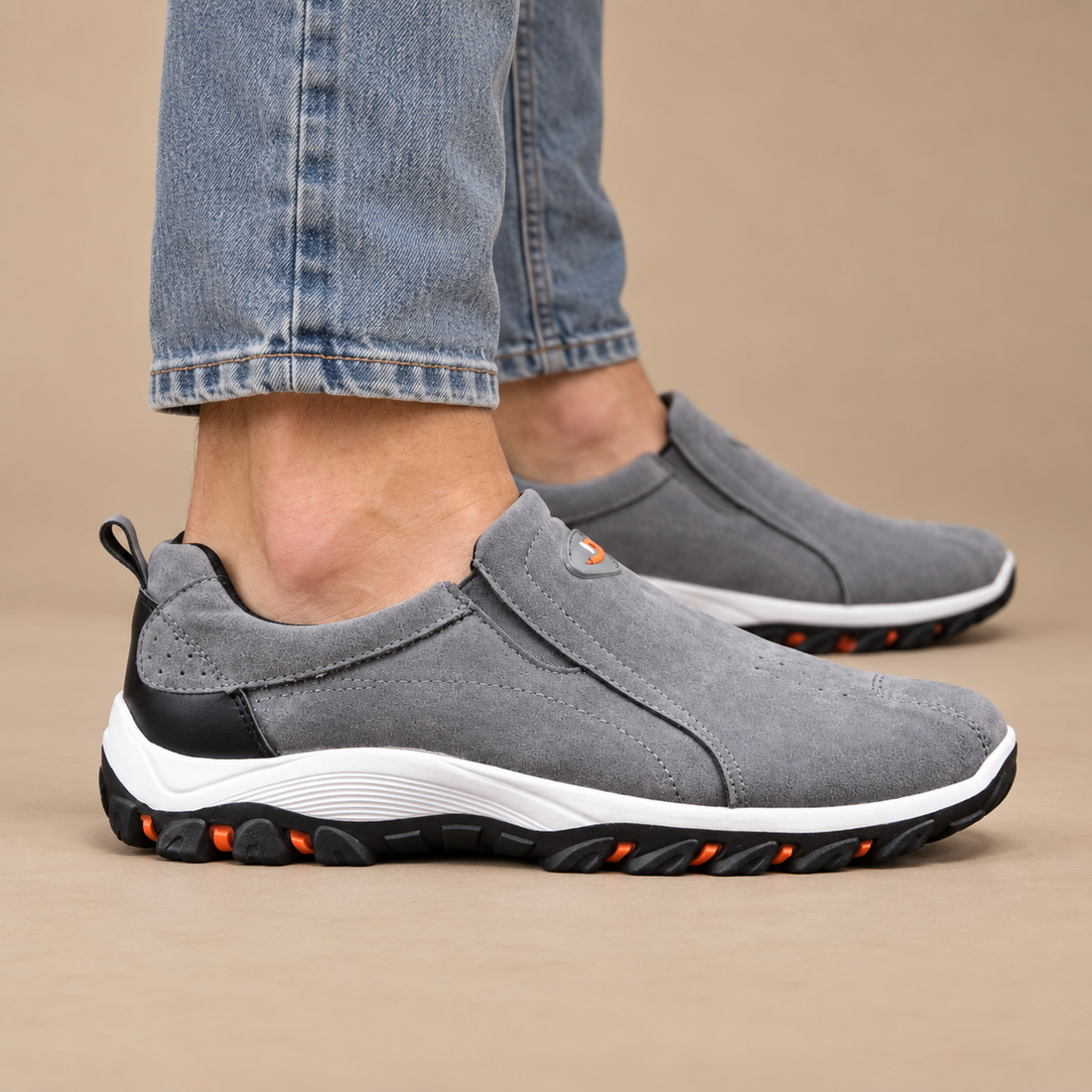 Slip-on herresko med støddæmpende sål