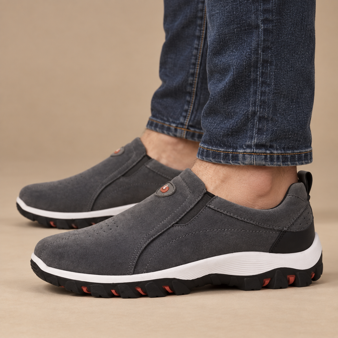 Slip-on herresko med støddæmpende sål
