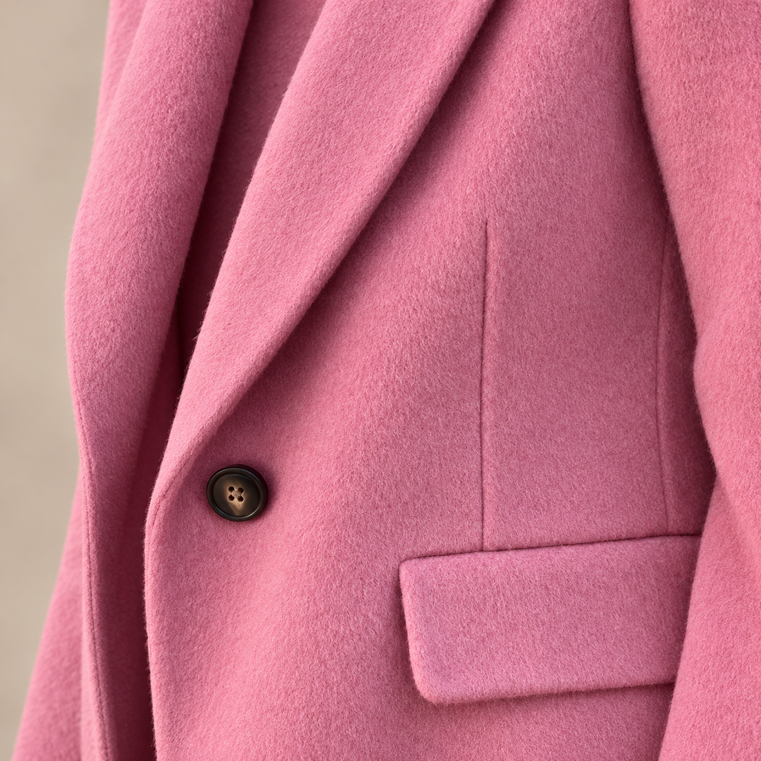 Let blazer til dame i skræddersyet snit