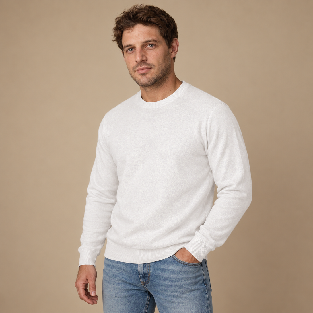 Herresweater med rund hals og tætsiddende pasform