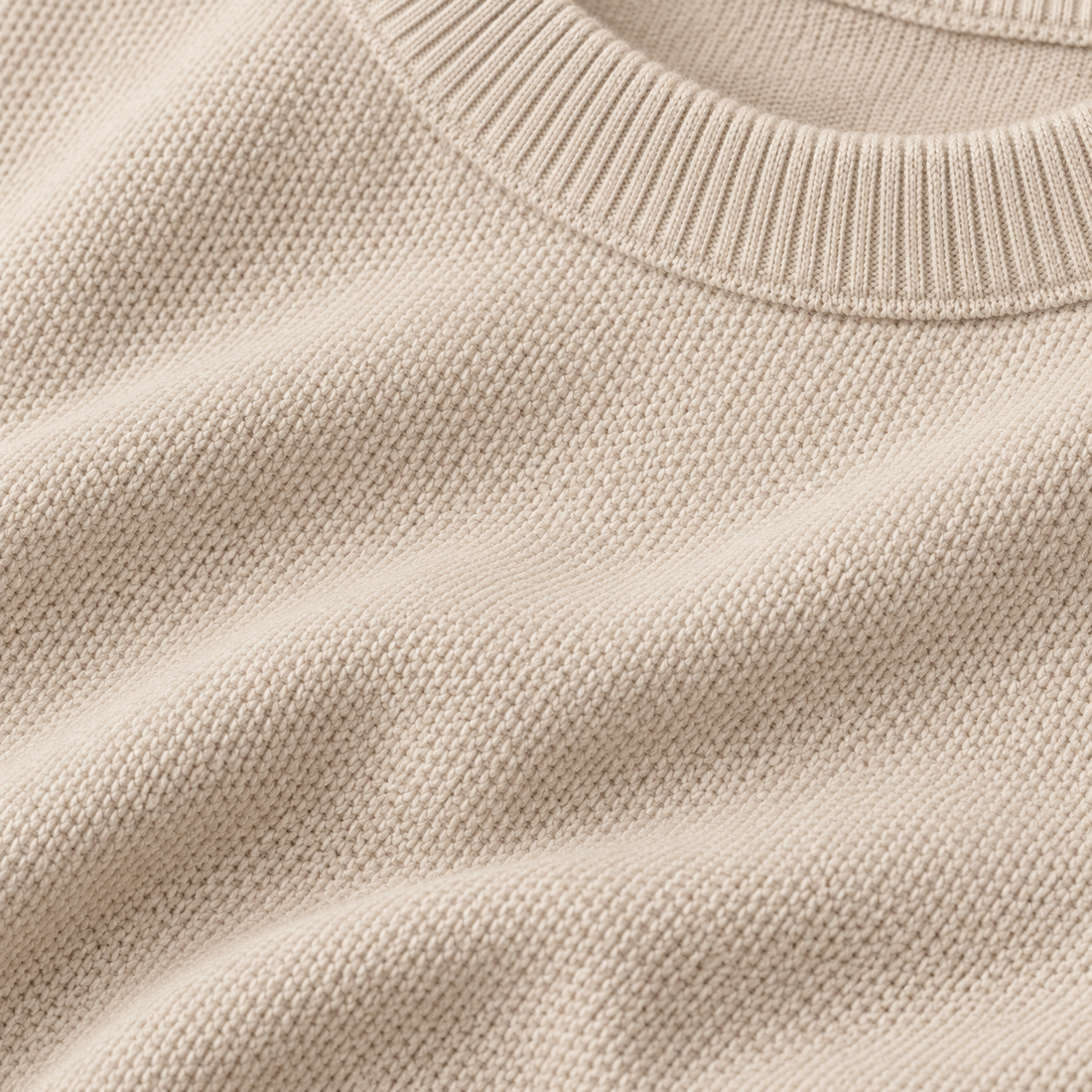 Herresweater med rund hals og tætsiddende pasform