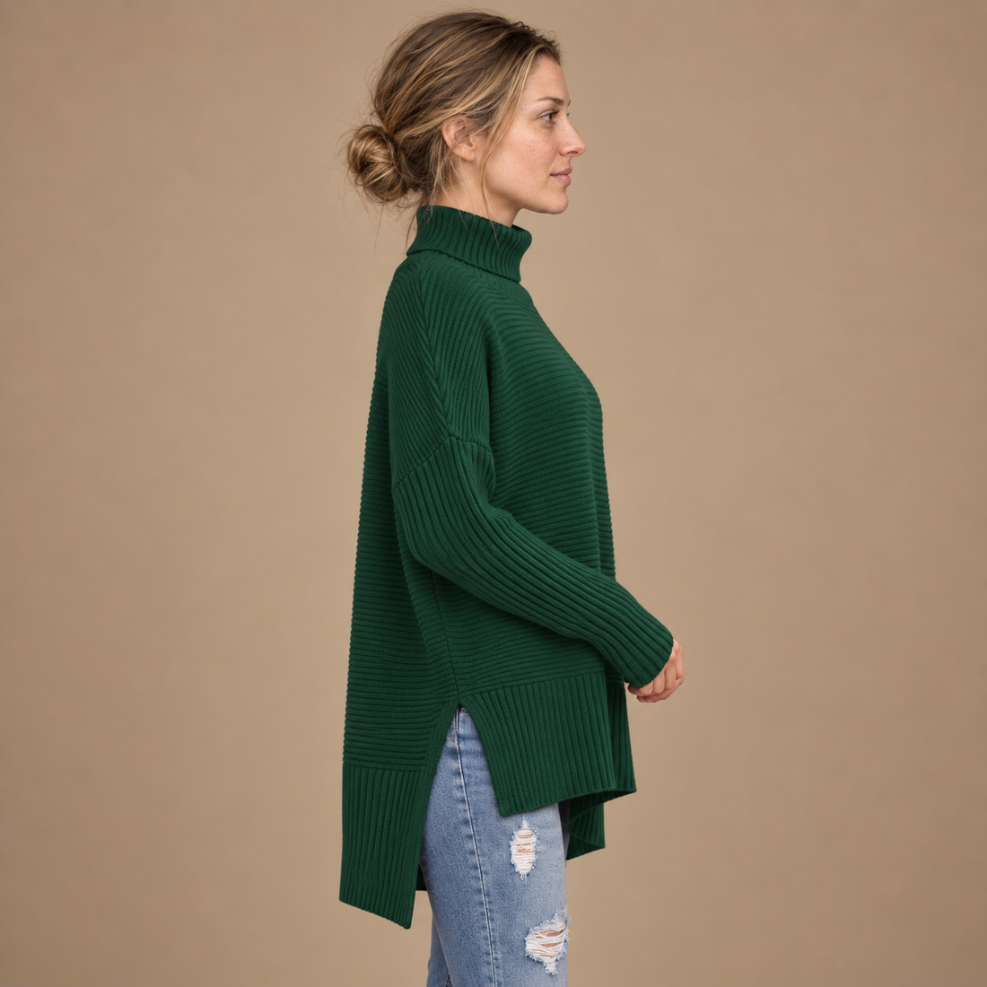 Rullekravesweater til dame med slidser i siden