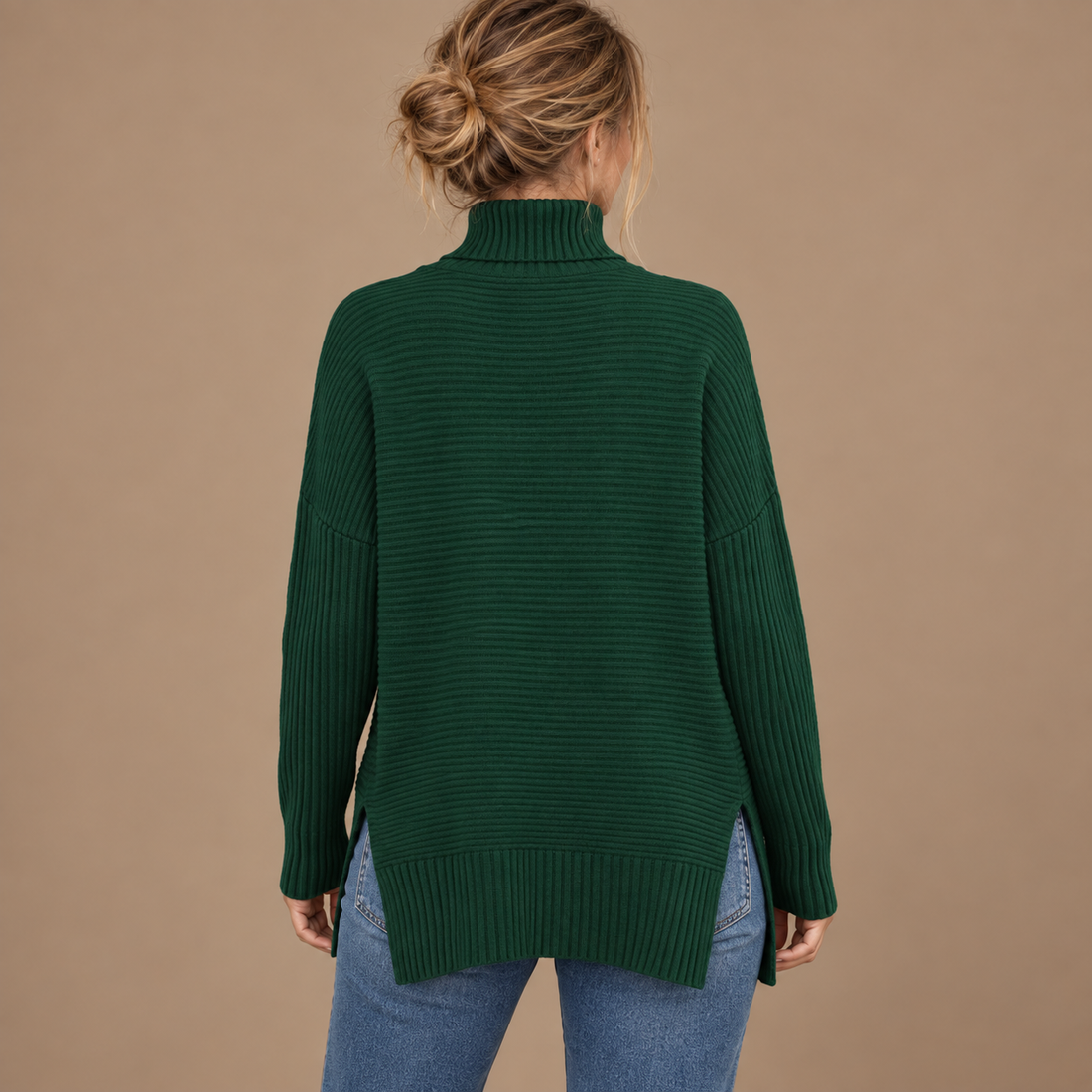 Rullekravesweater til dame med slidser i siden