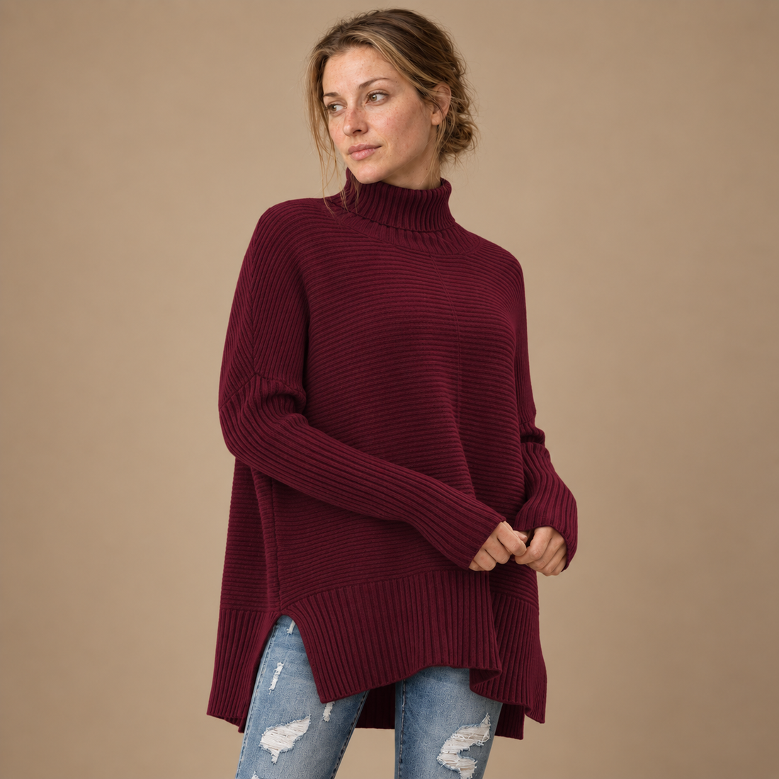 Rullekravesweater til dame med slidser i siden