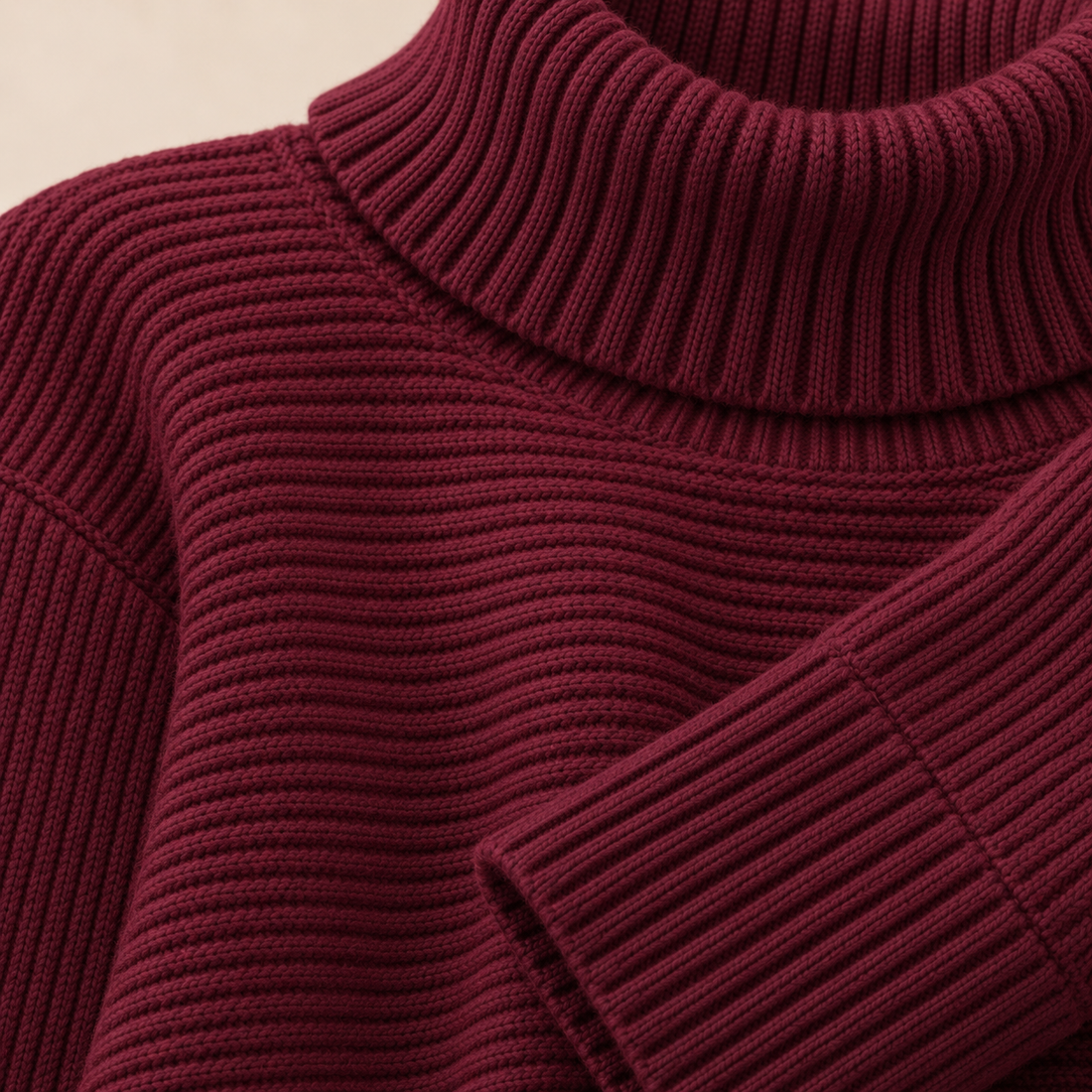 Rullekravesweater til dame med slidser i siden