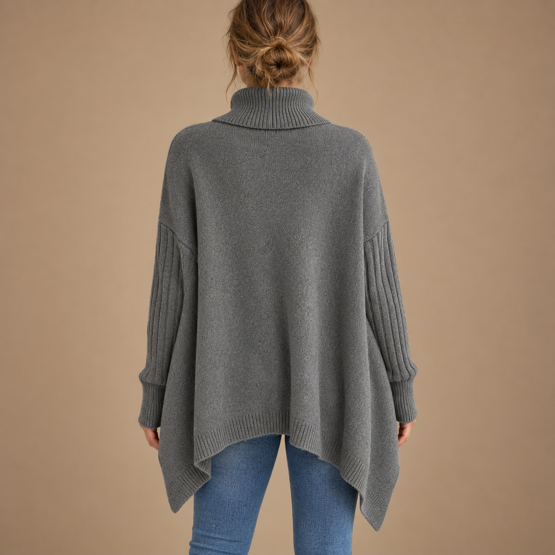 Løstsiddende rullekravesweater til dame