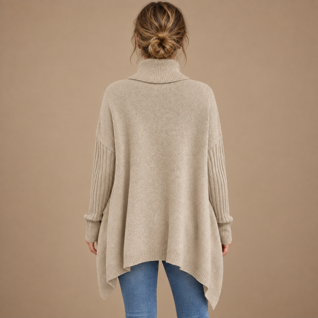 Løstsiddende rullekravesweater til dame