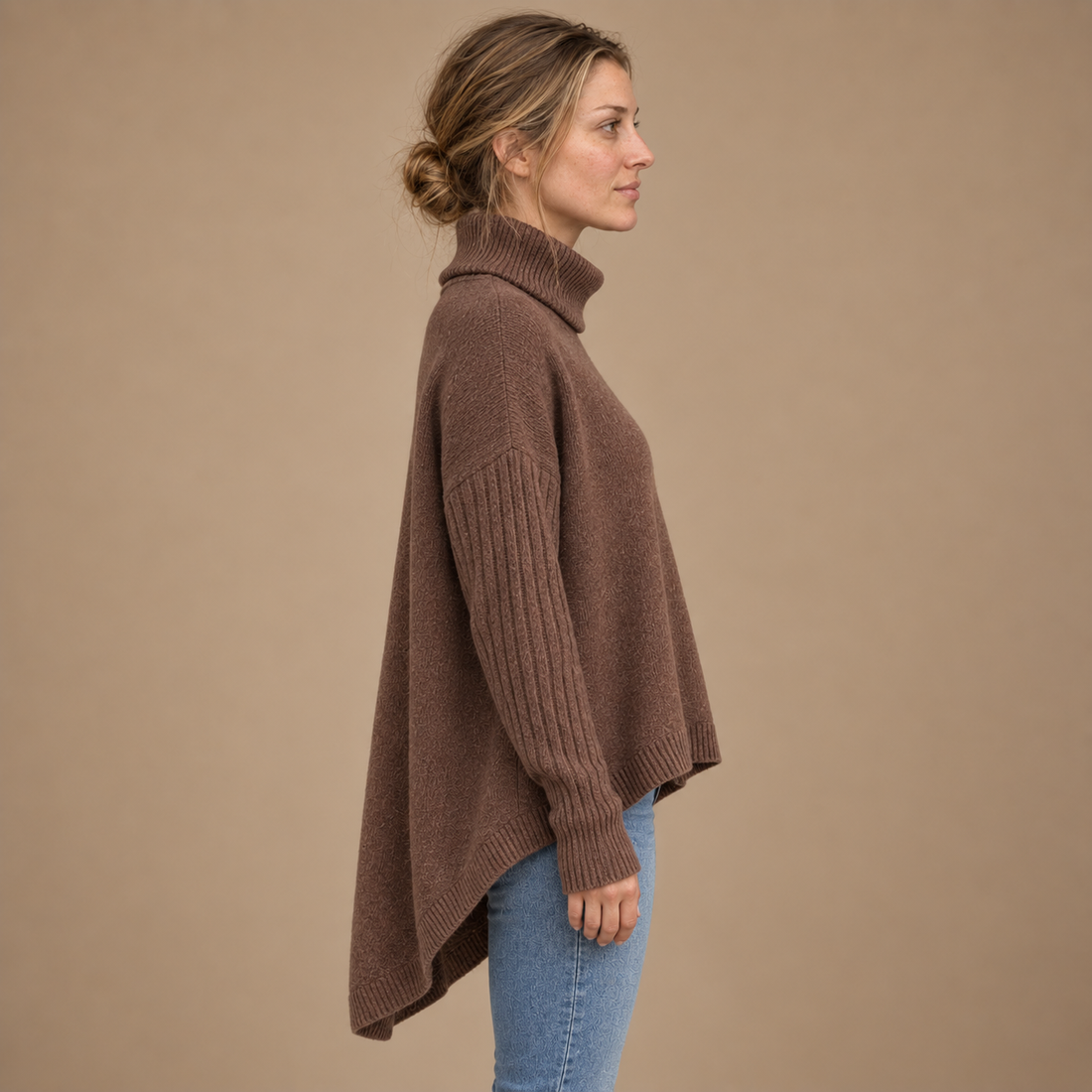 Løstsiddende rullekravesweater til dame