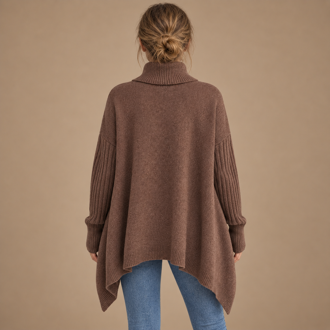 Løstsiddende rullekravesweater til dame
