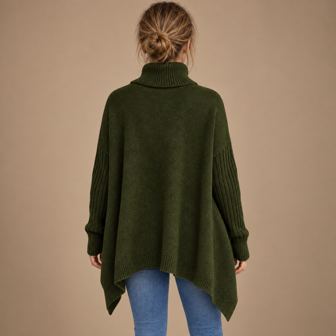 Løstsiddende rullekravesweater til dame