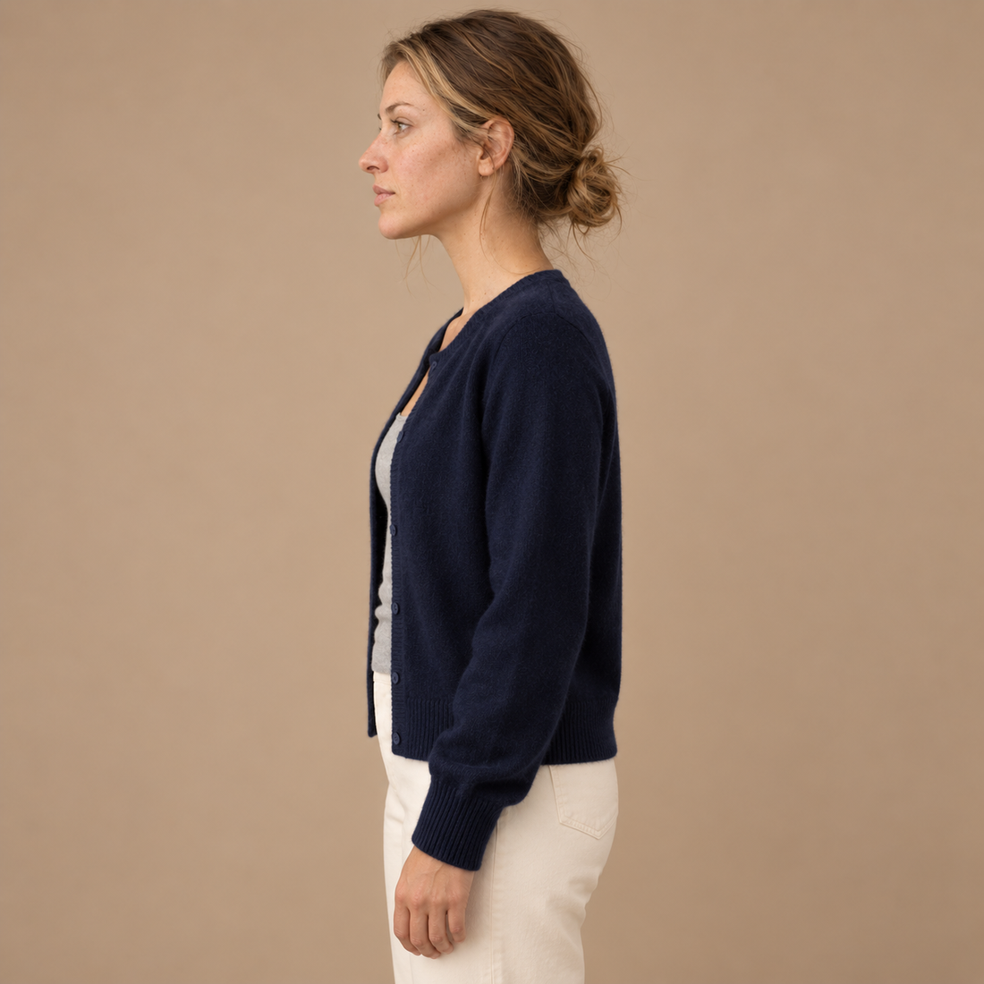 Strikcardigan til dame med knapper