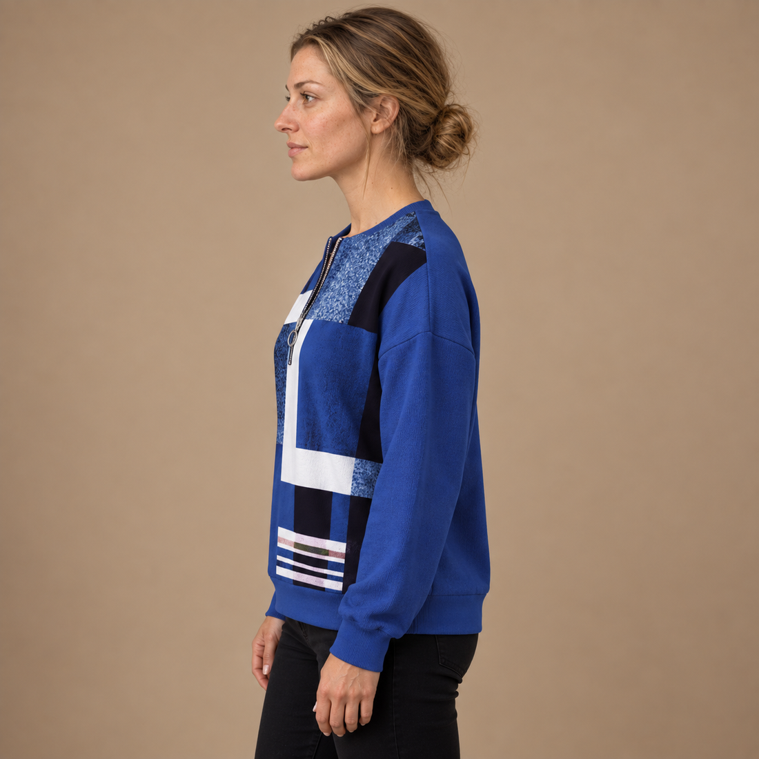 Damesweater med lynlås og geometrisk mønster
