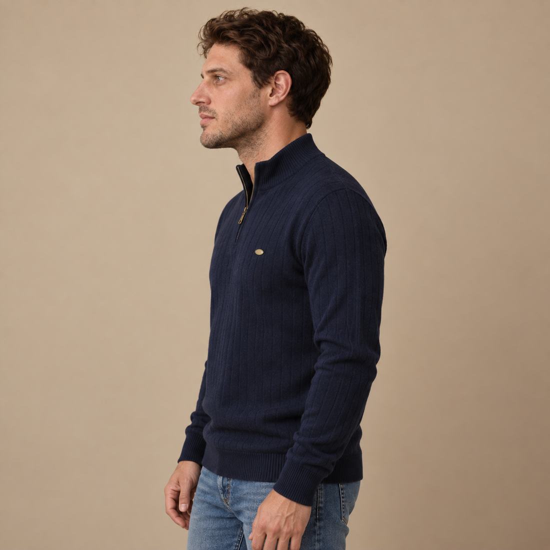 Strikket herresweater med struktureret pasform
