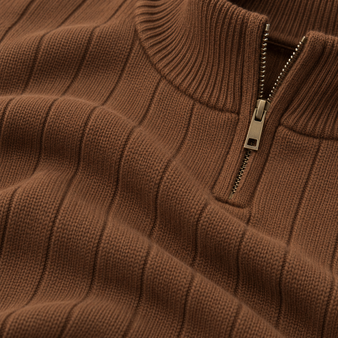 Strikket herresweater med struktureret pasform