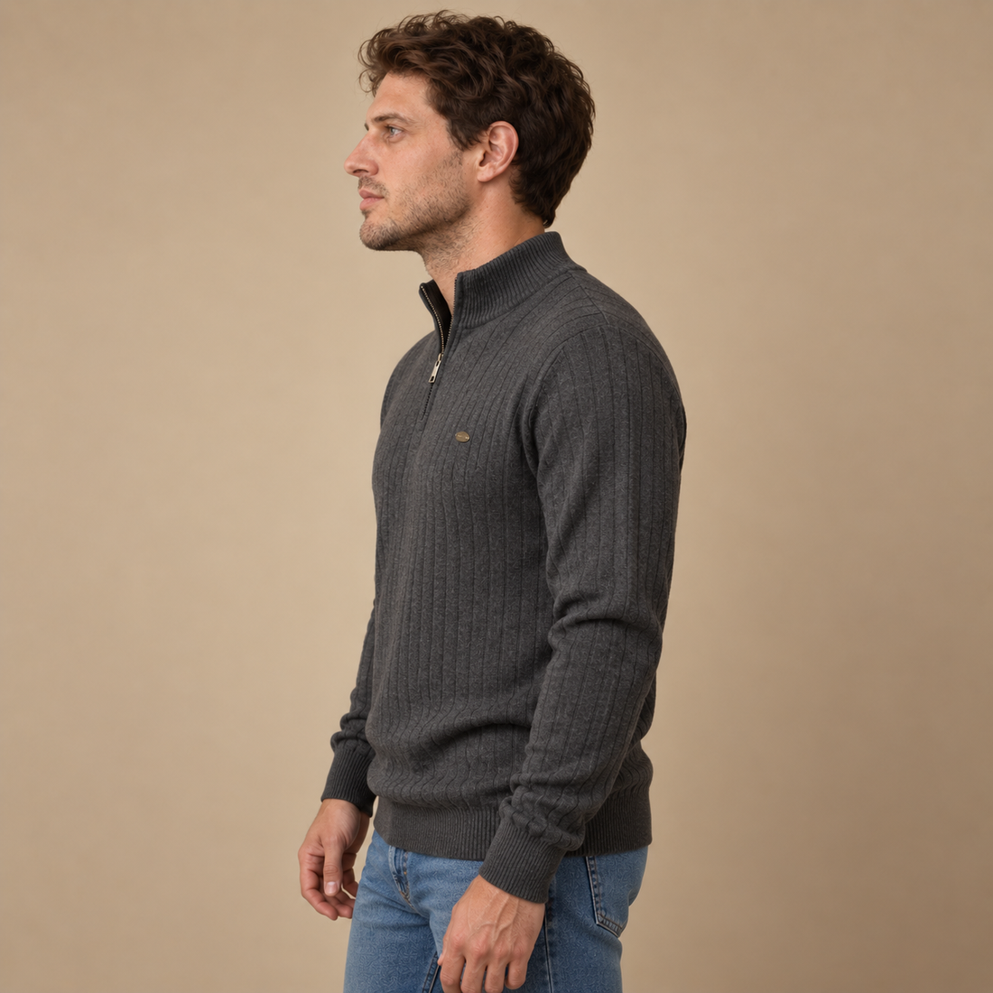 Strikket herresweater med struktureret pasform