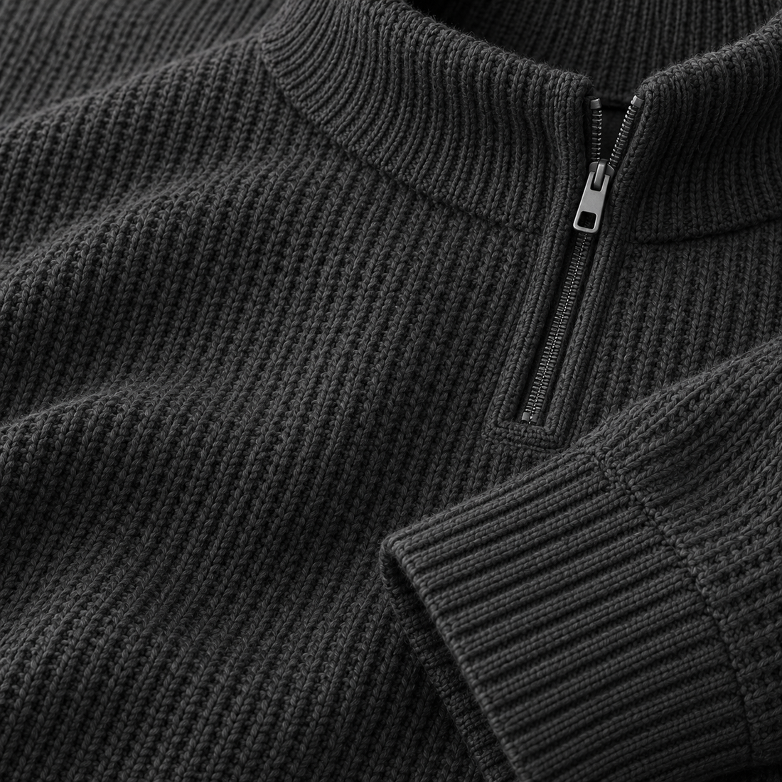 Herresweater med lynlåskrave og slank pasform