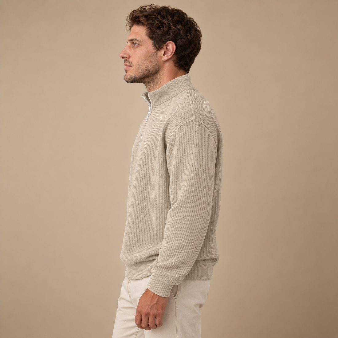 Herresweater med lynlåskrave og slank pasform