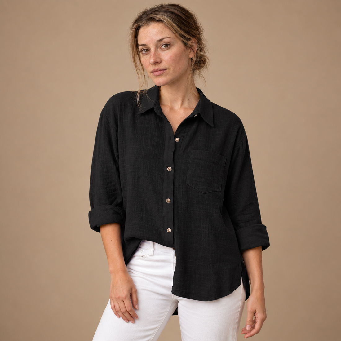 Oversized skjorte til dame med brystlomme