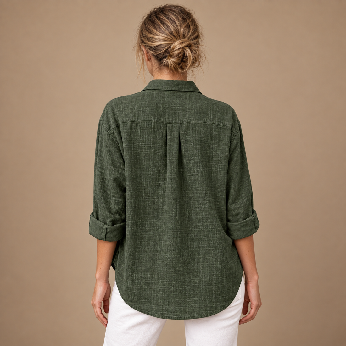 Oversized skjorte til dame med brystlomme