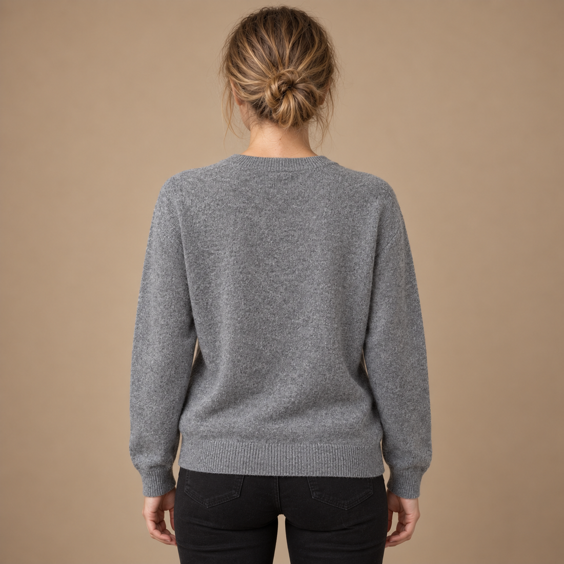 Strikket sweater til dame med løs pasform