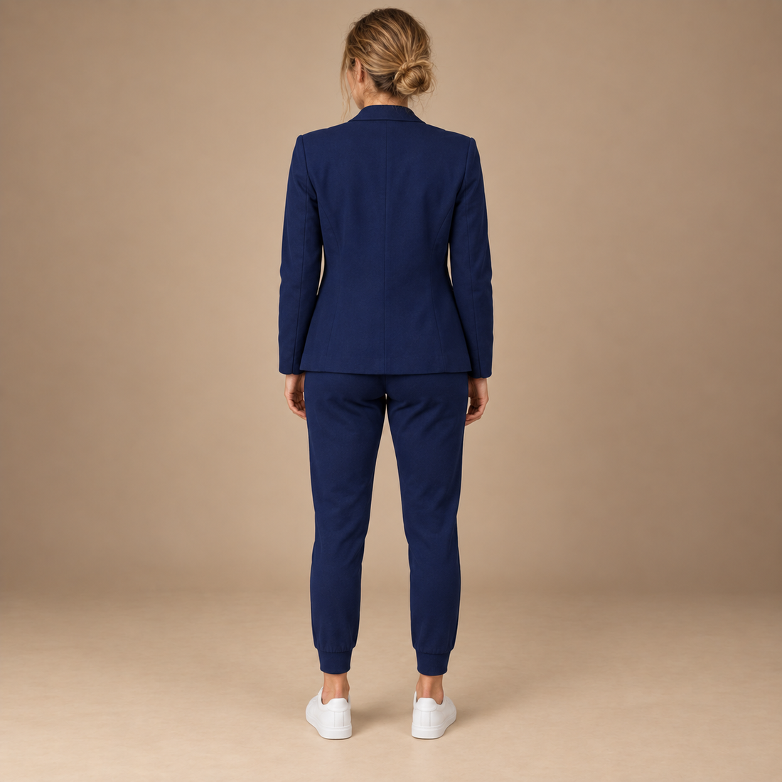 Buksedragt til dame med blazer og lige bukser
