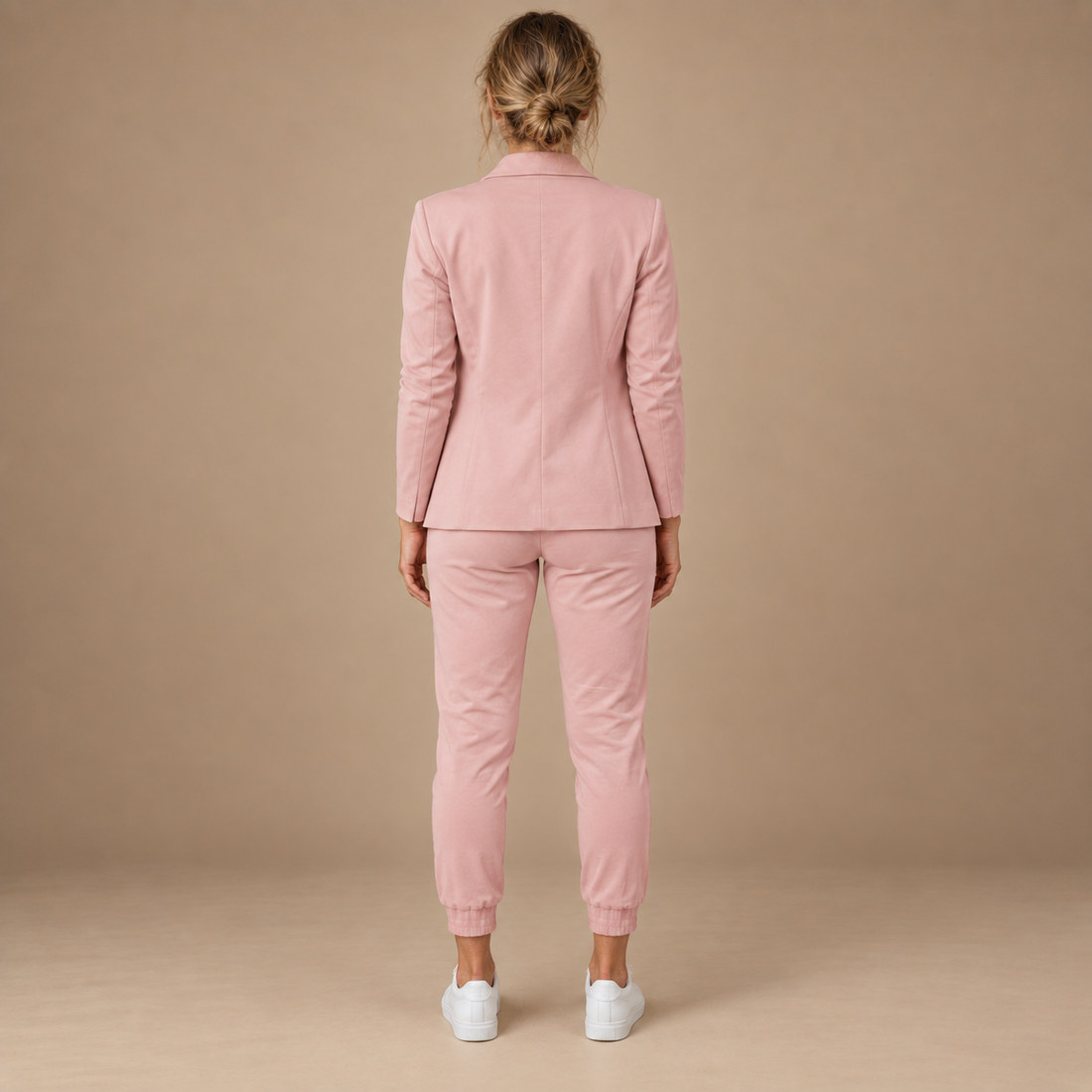 Buksedragt til dame med blazer og lige bukser