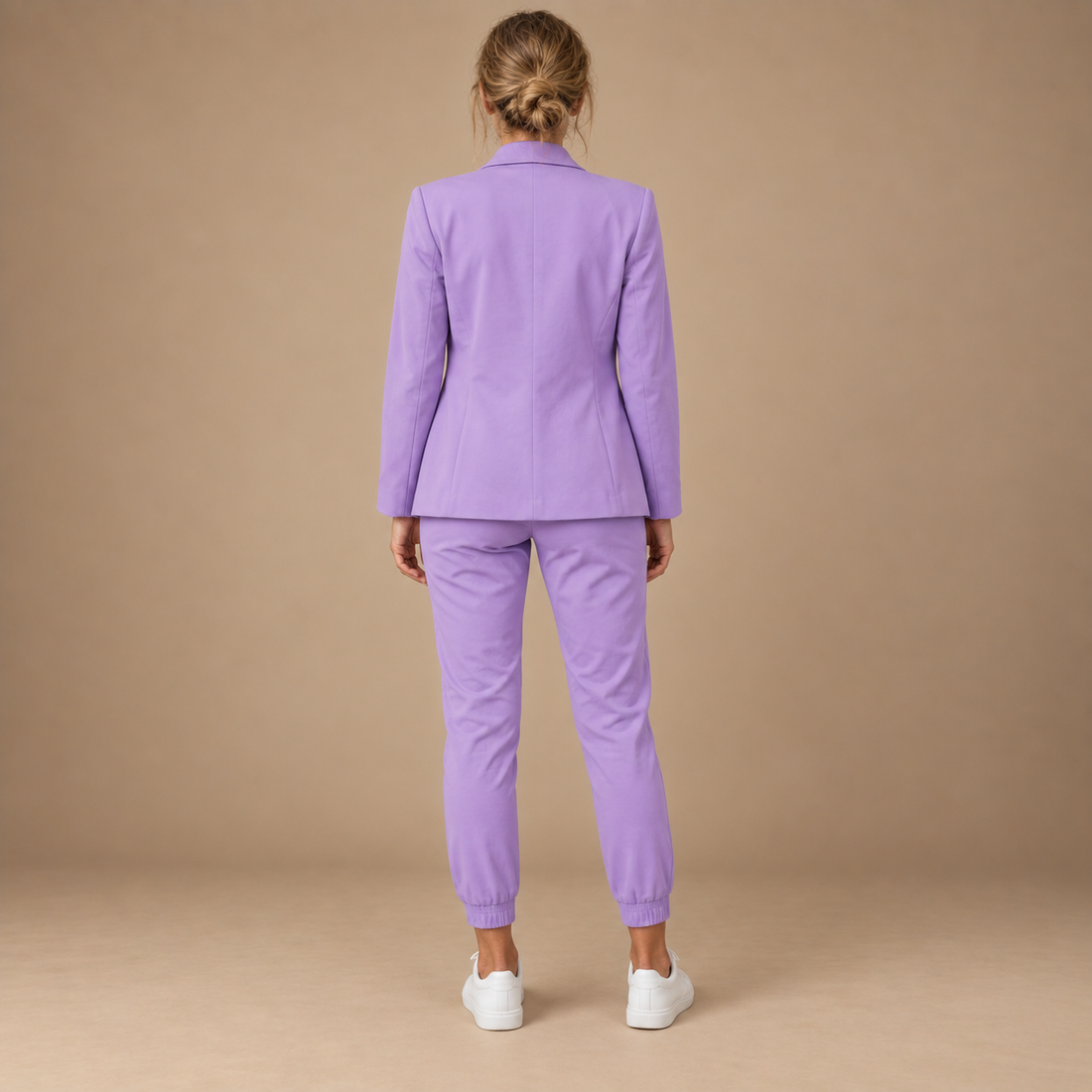 Buksedragt til dame med blazer og lige bukser