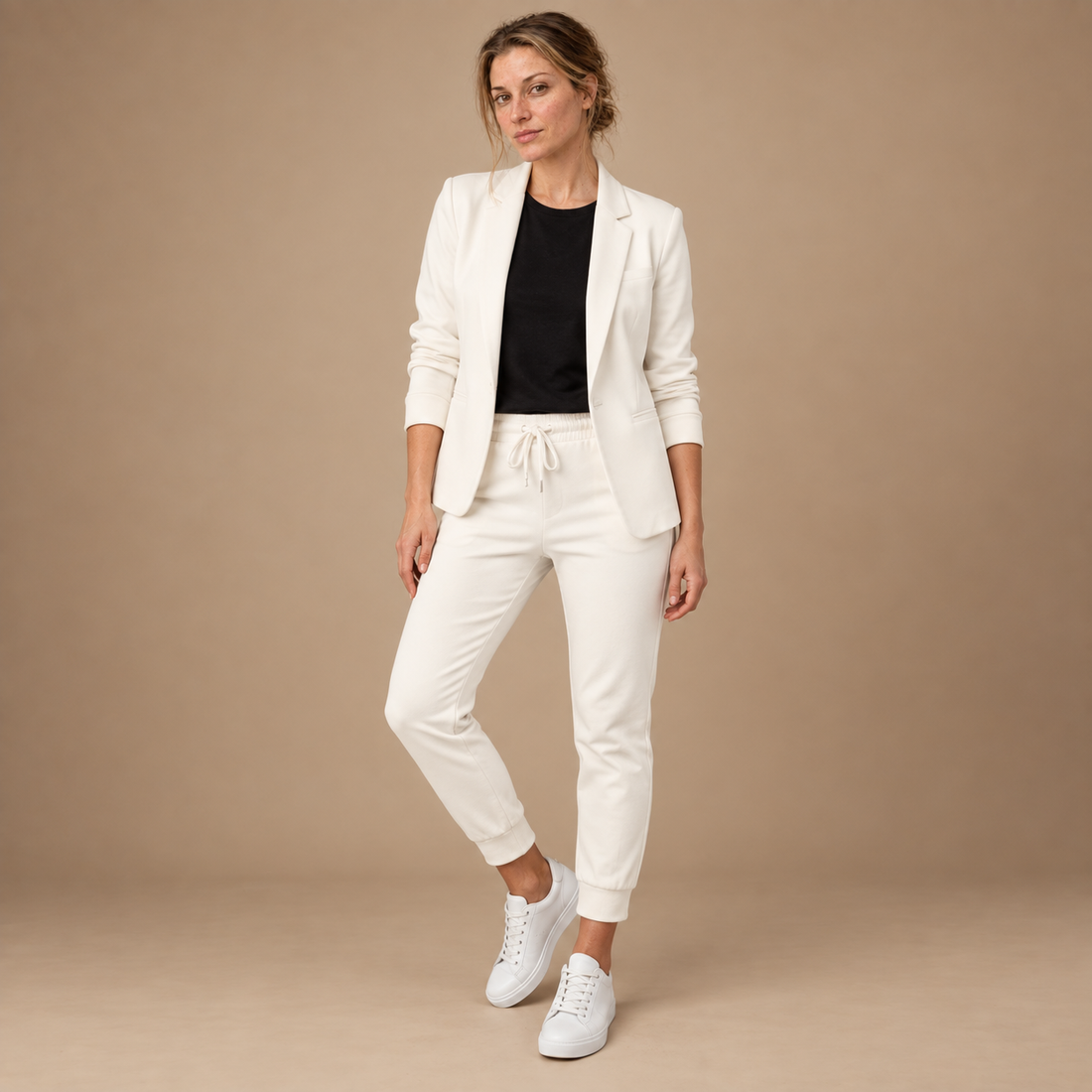 Buksedragt til dame med blazer og lige bukser