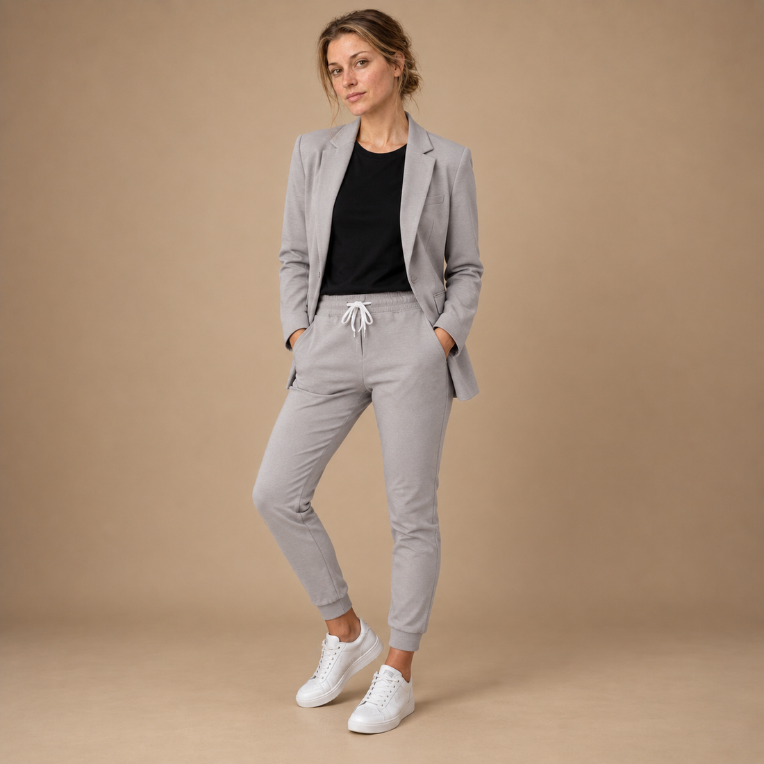 Buksedragt til dame med blazer og lige bukser