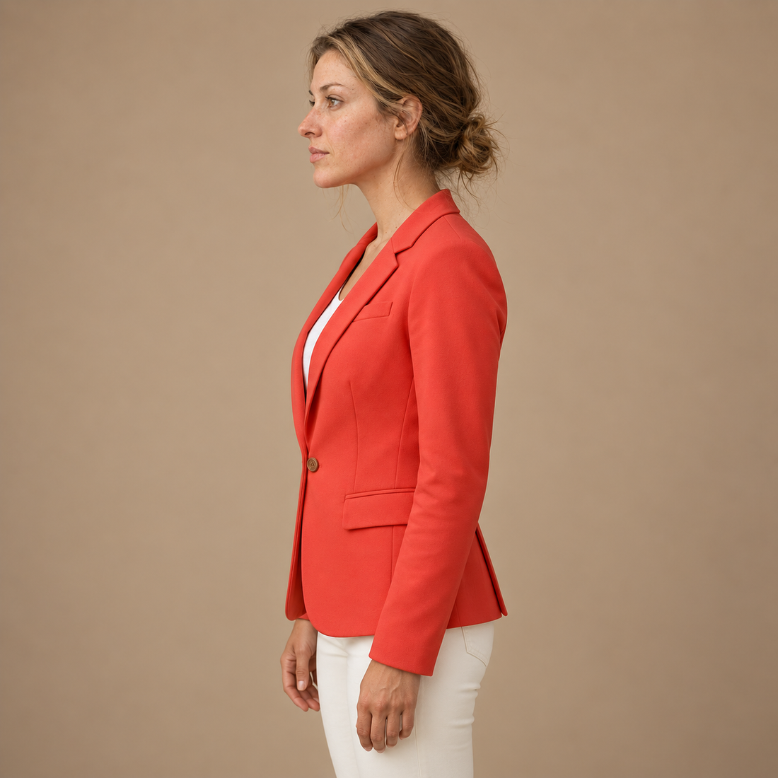 Taljeret blazer til dame med én knap