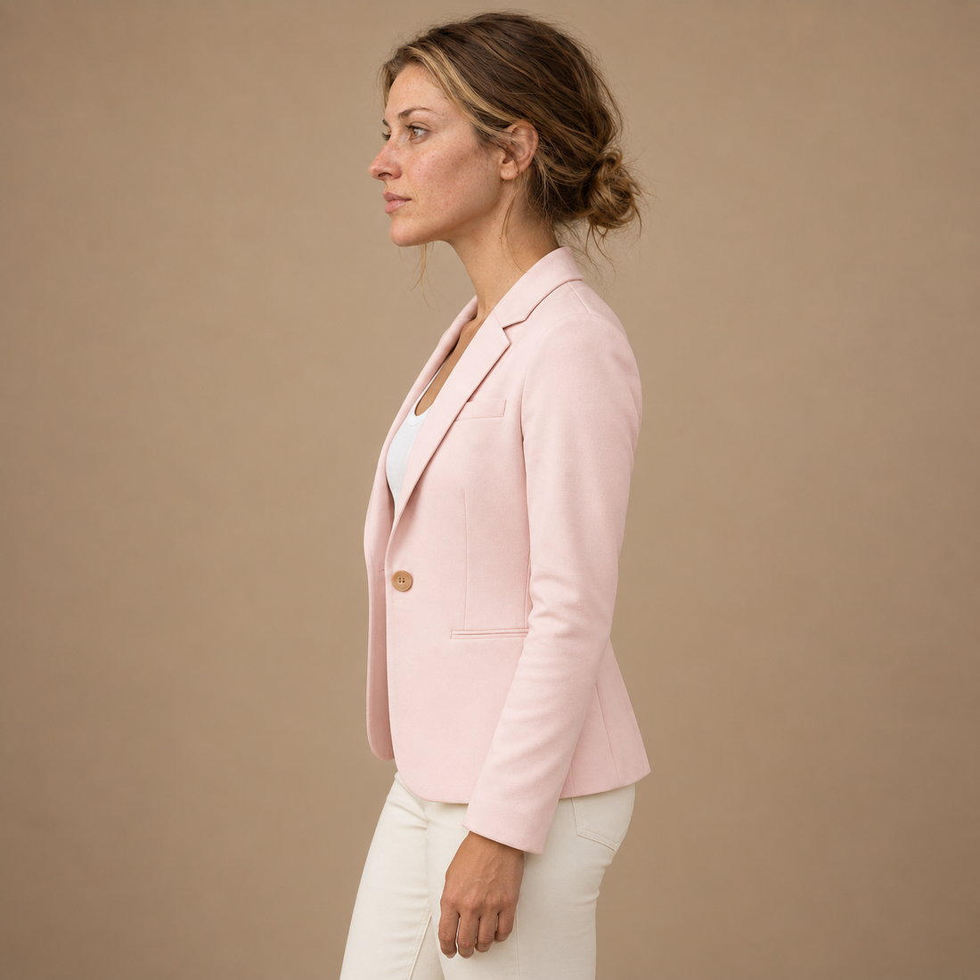 Taljeret blazer til dame med én knap