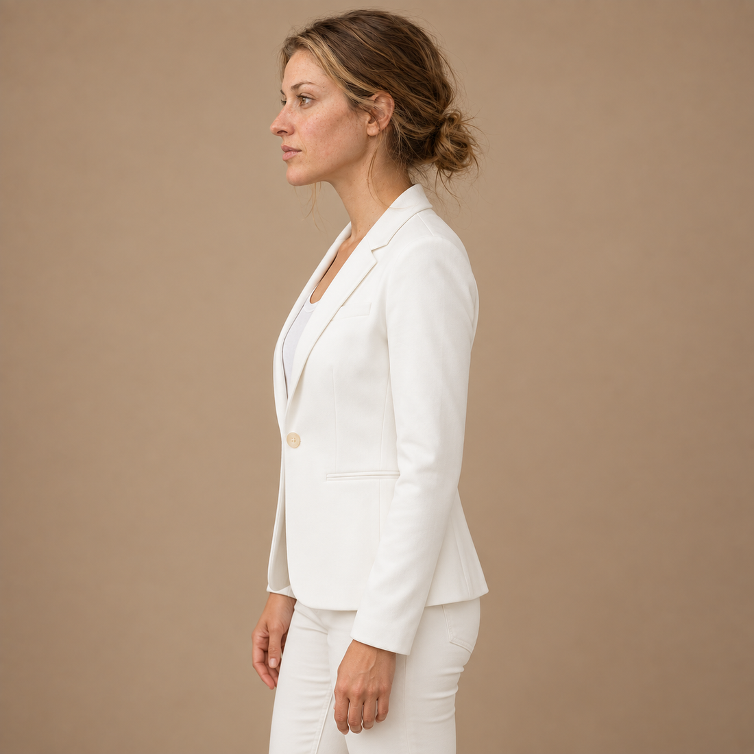 Taljeret blazer til dame med én knap