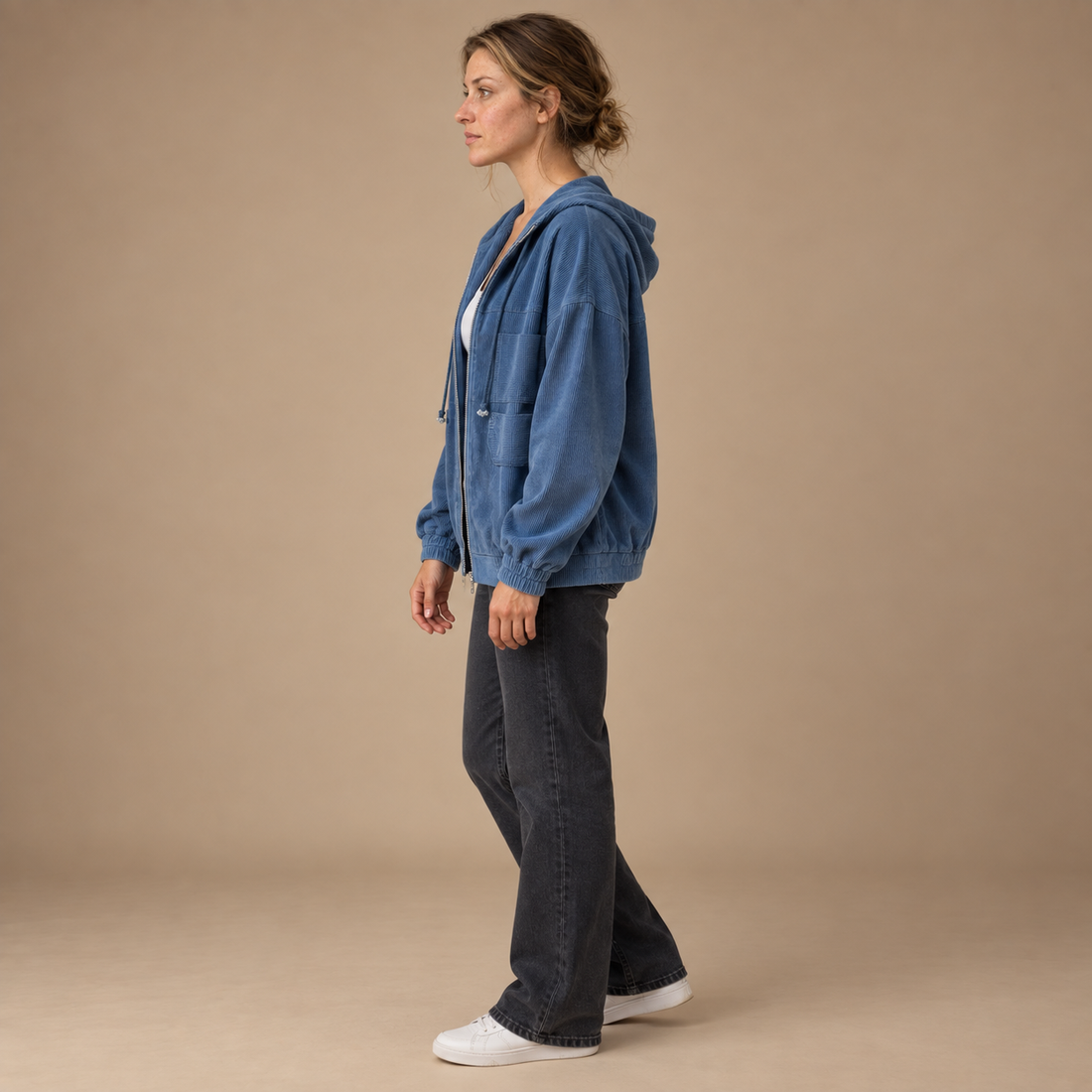 Hoodie til dame med bredt snit
