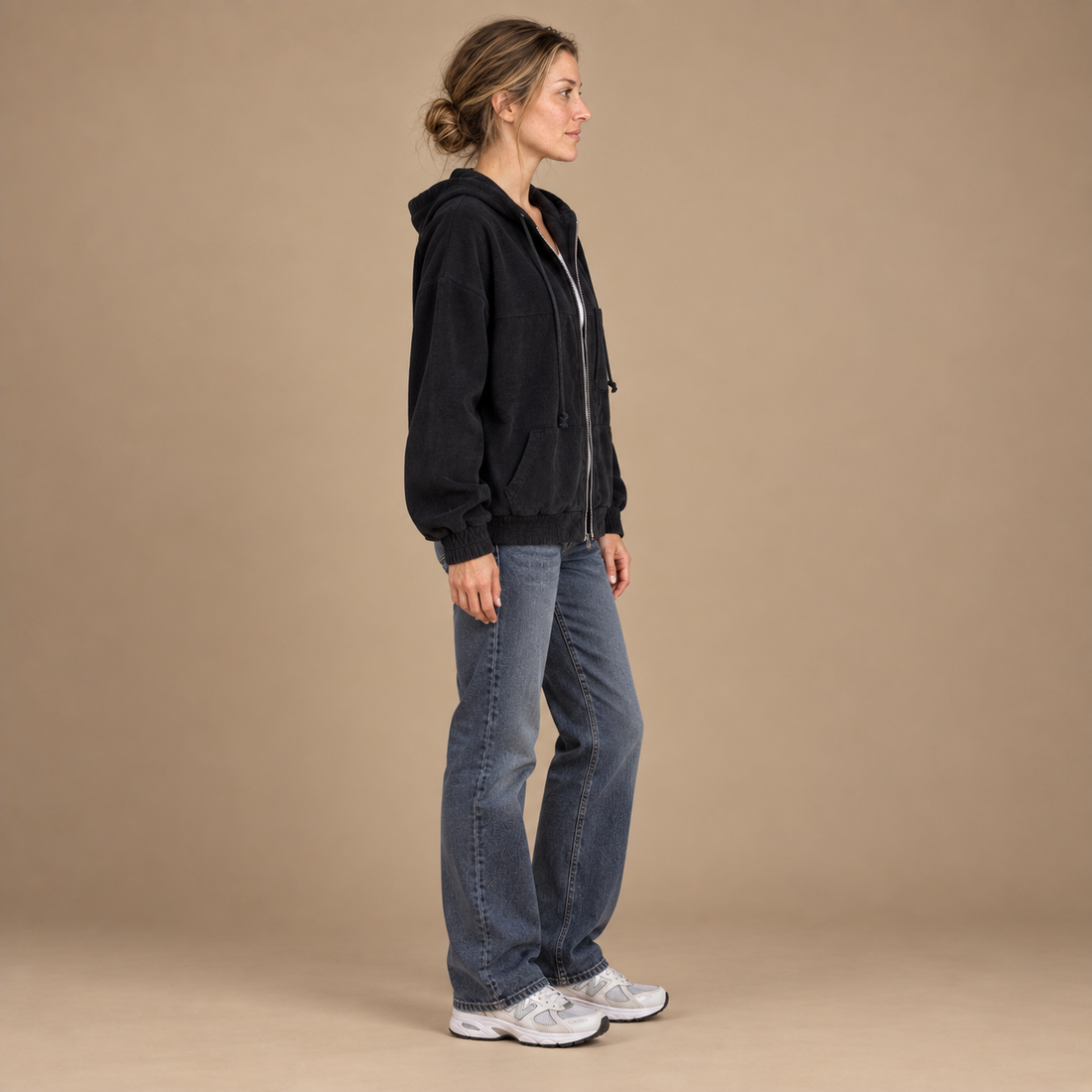 Hoodie til dame med bredt snit