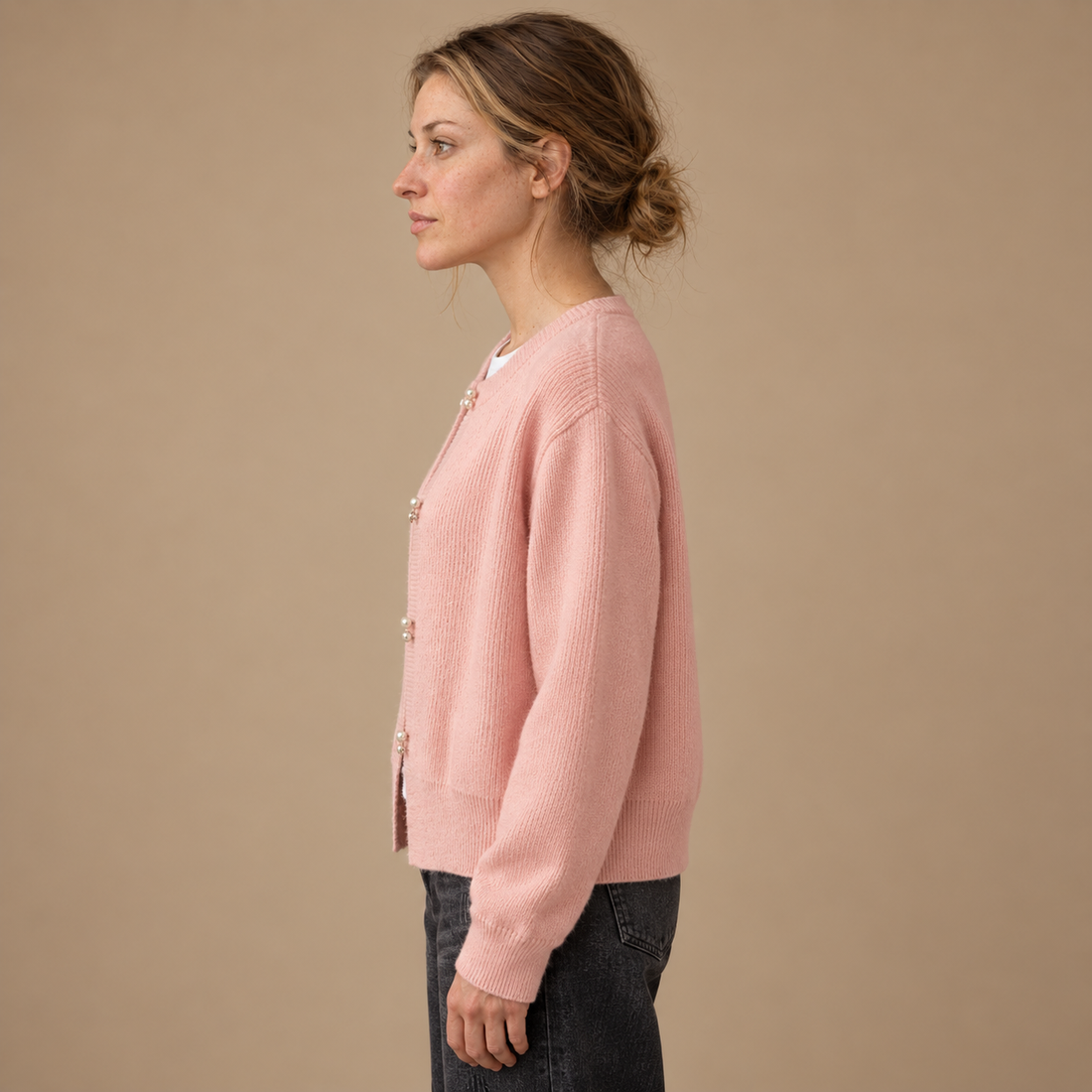 Damecardigan med rund hals og knapper