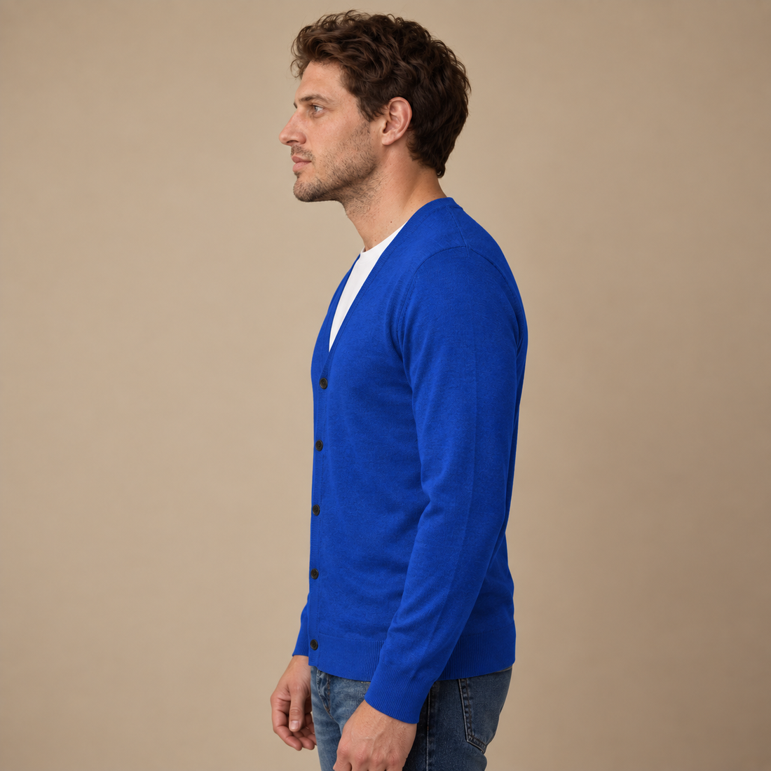 Finstrikket herrecardigan med V-hals og knapper