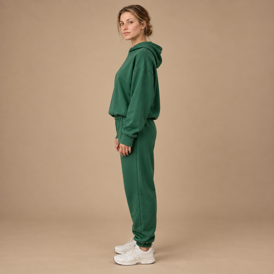Loungesæt til dame med hættetrøje og joggingbukser