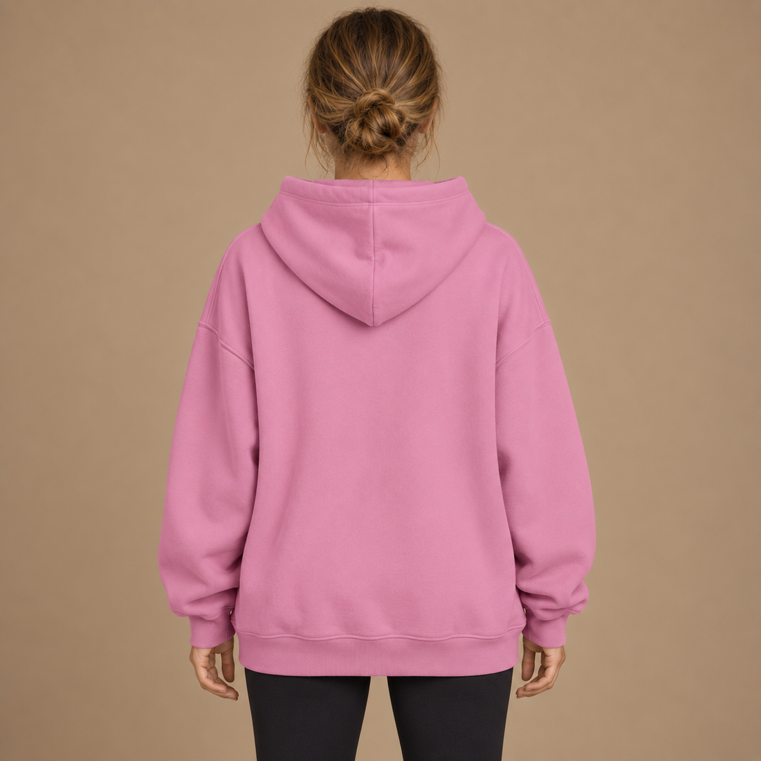 Oversized hættetrøje til dame med kængurulomme