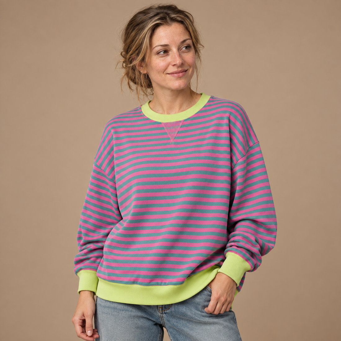 Sweatshirt til dame med striber og kontrastkanter
