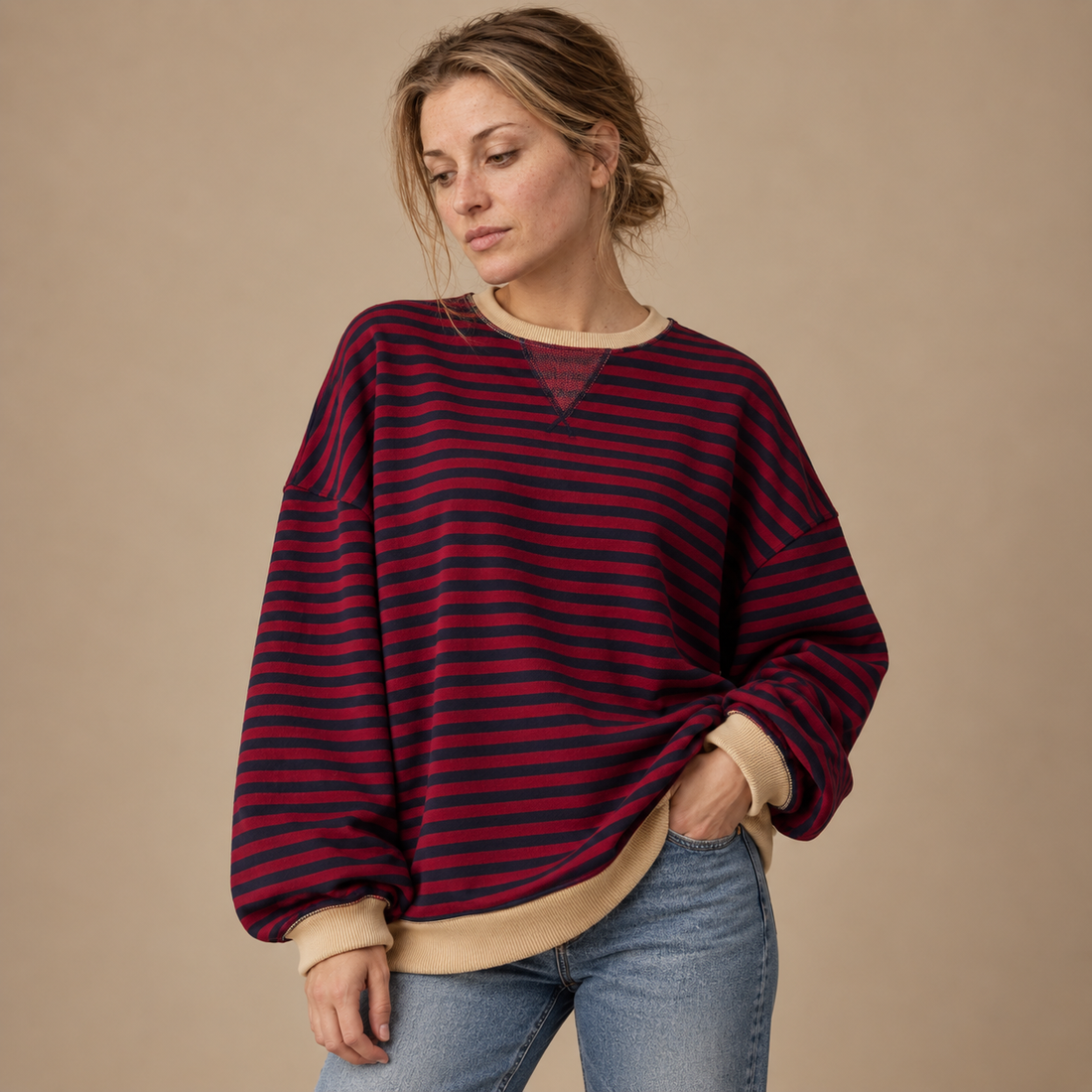Sweatshirt til dame med striber og kontrastkanter