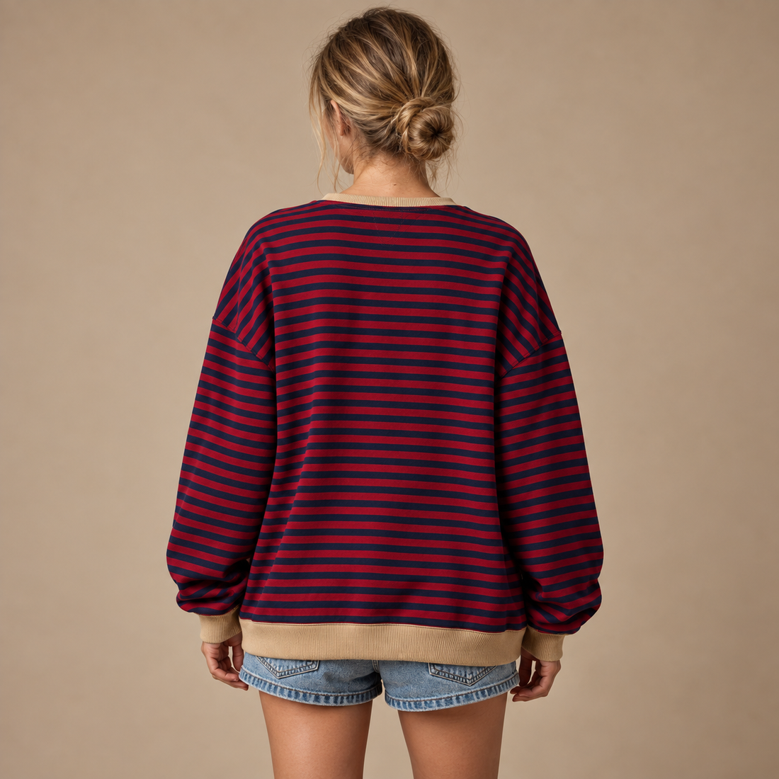Sweatshirt til dame med striber og kontrastkanter