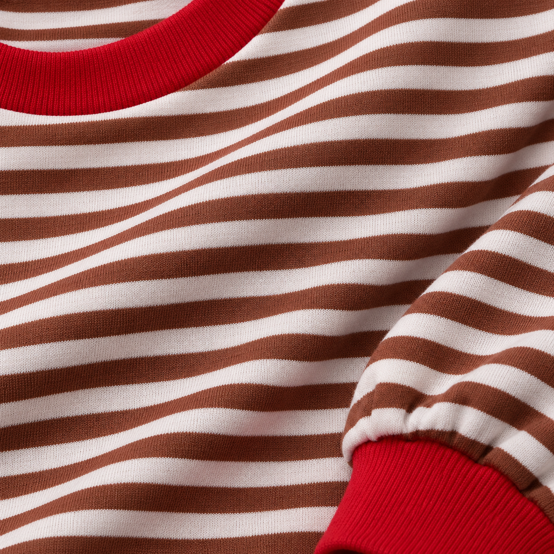 Sweatshirt til dame med striber og kontrastkanter