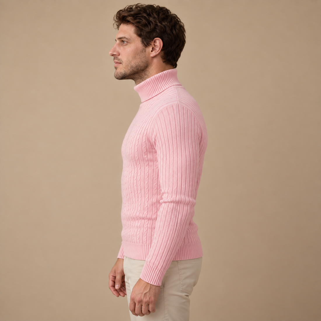 Rullekravesweater til herre i kabelstrik