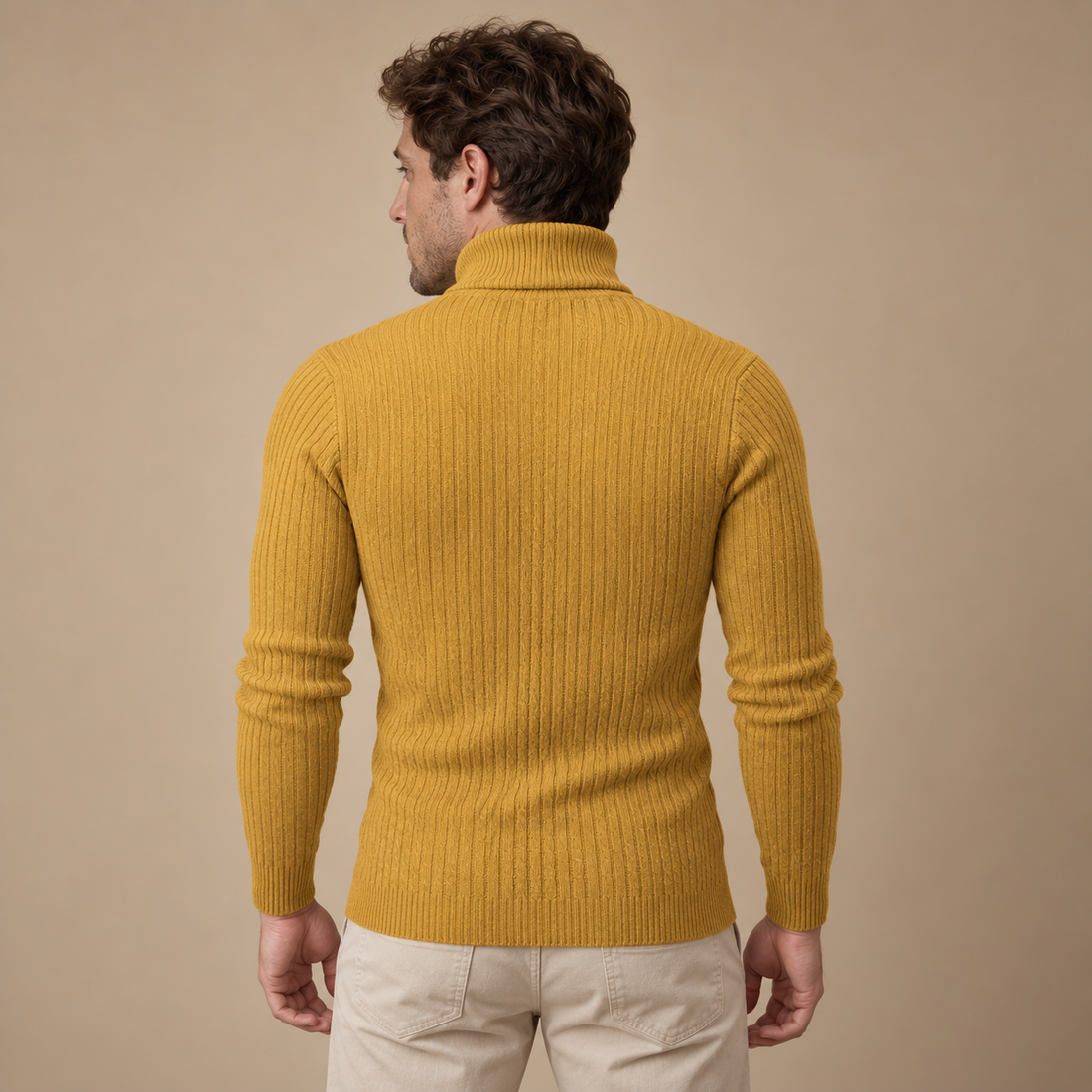 Rullekravesweater til herre i kabelstrik