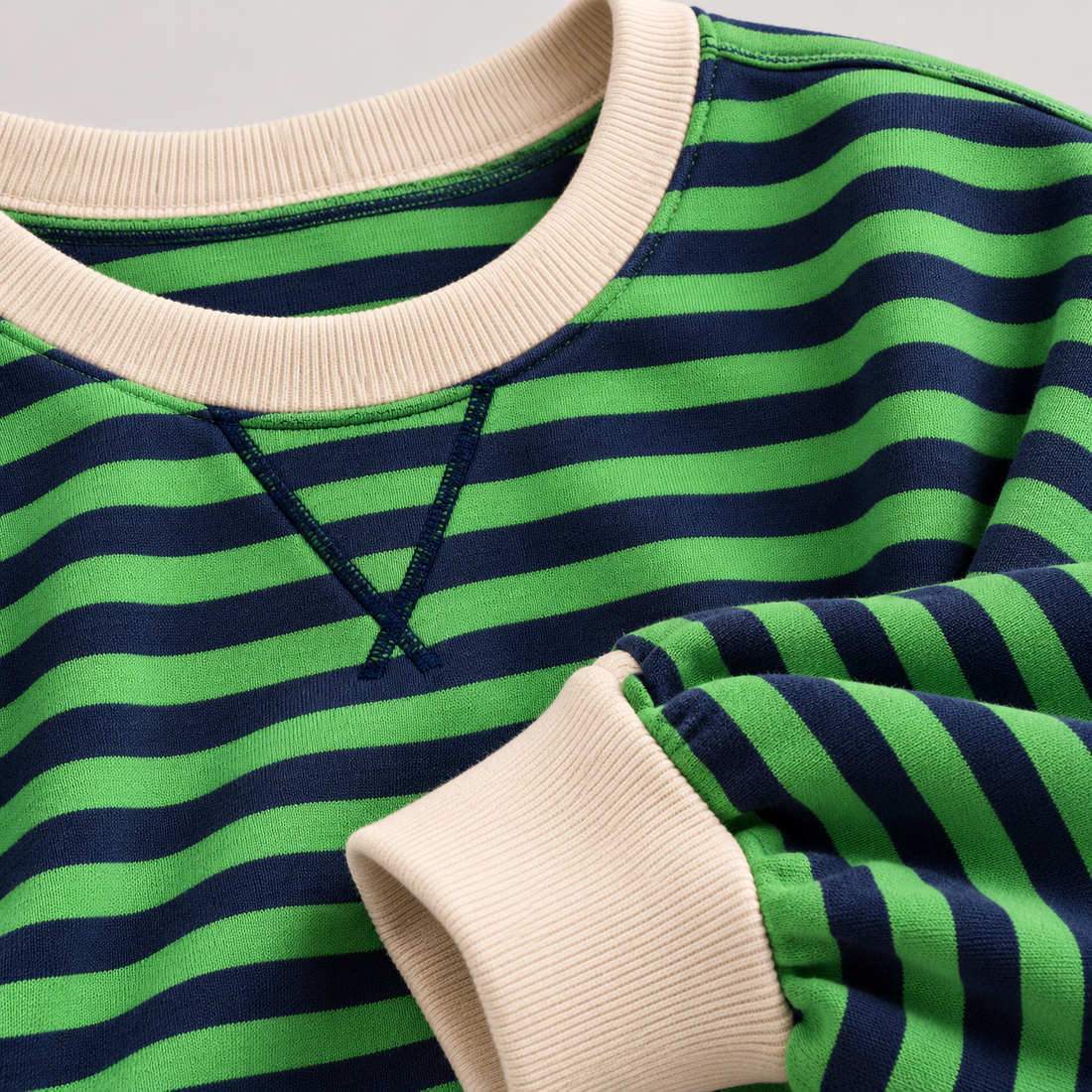 Oversized sweatshirt til dame med retrostriber